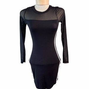 Women’s Fashion Nova bodycon dress size Small (0159)